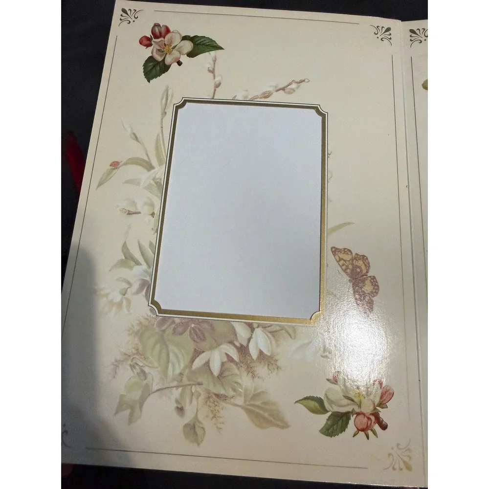 Robert Frederick‎ Family Photograph Album Vintage Floral Die Cut Frames 1999